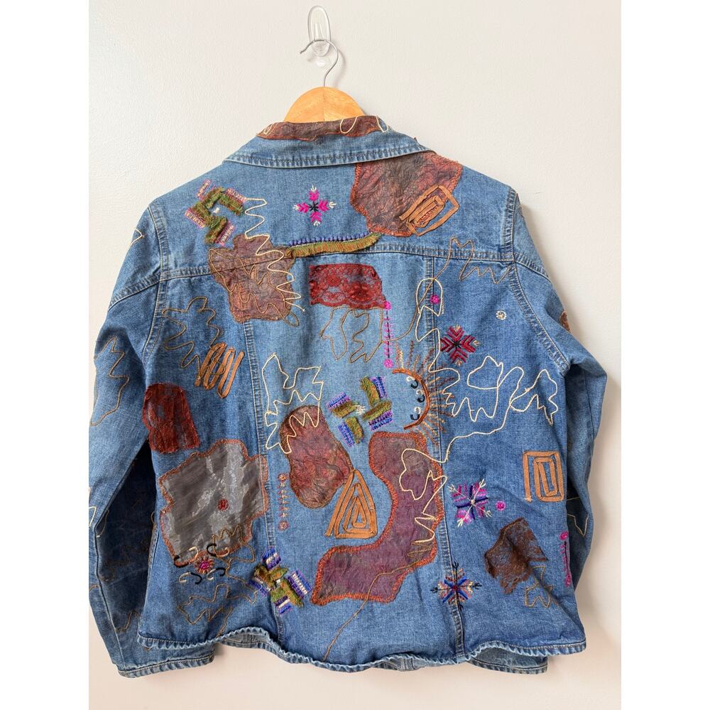 Chicos Vintage Patchwork Denim Trucker Jacket Artsy Unique Mixed Media Size 2 - Picture 2 of 11